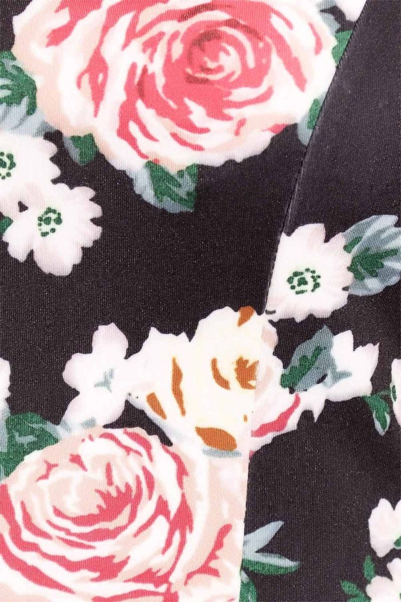 vestido skater negro con estampado de flores